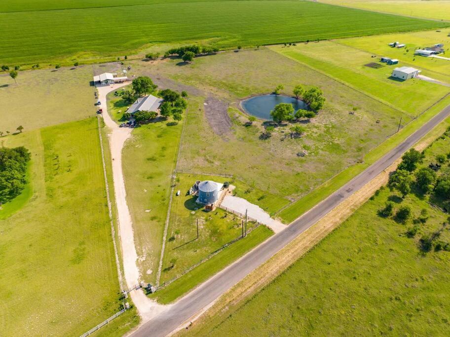 Silo House At Laughing Llama Farm Troy Exteriér fotografie