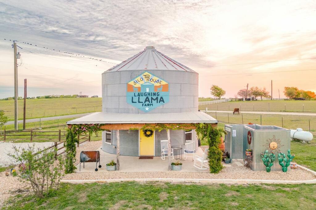 Silo House At Laughing Llama Farm Troy Exteriér fotografie